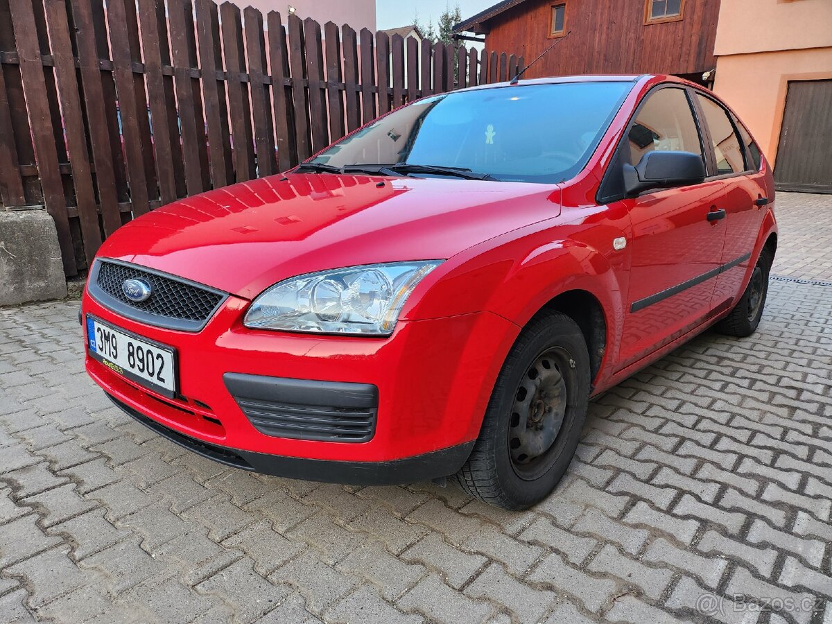 Ford Focus 1,6 TDci nová STK Tažné couvací kamera