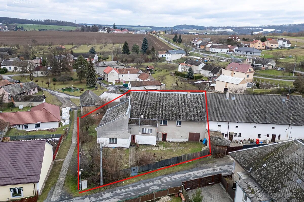 Dům 493 m2 v obci Bila Lhota.