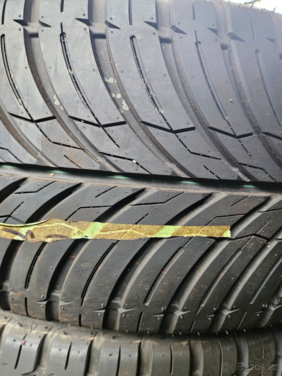 235/40R20 96W XL Lateral Force 4S UNIGRIP
