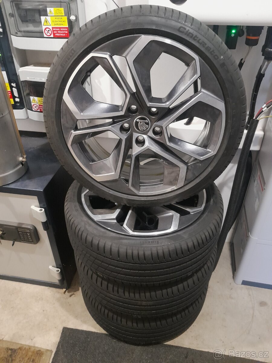 Octavia RS 4 nová origo kola Altair r19