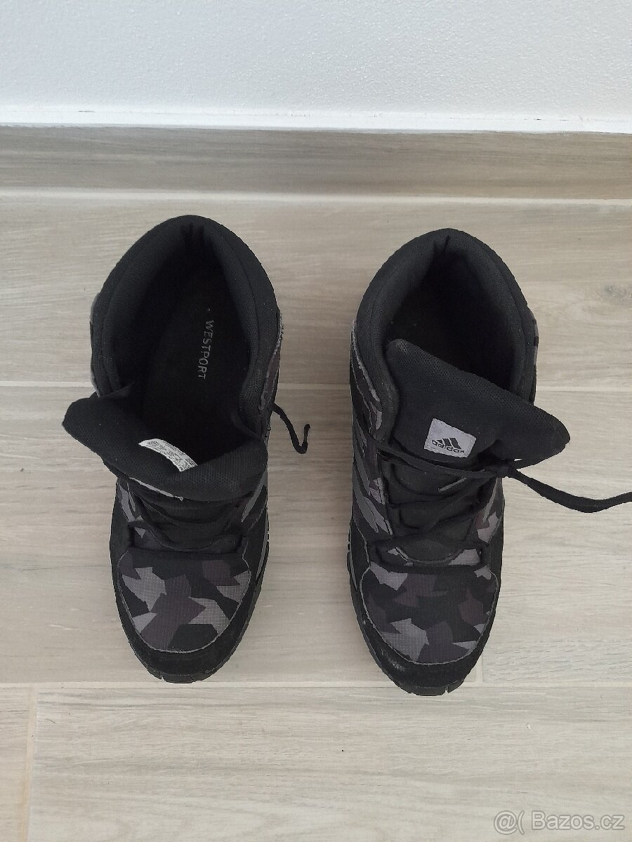 Boty trekové Adidas