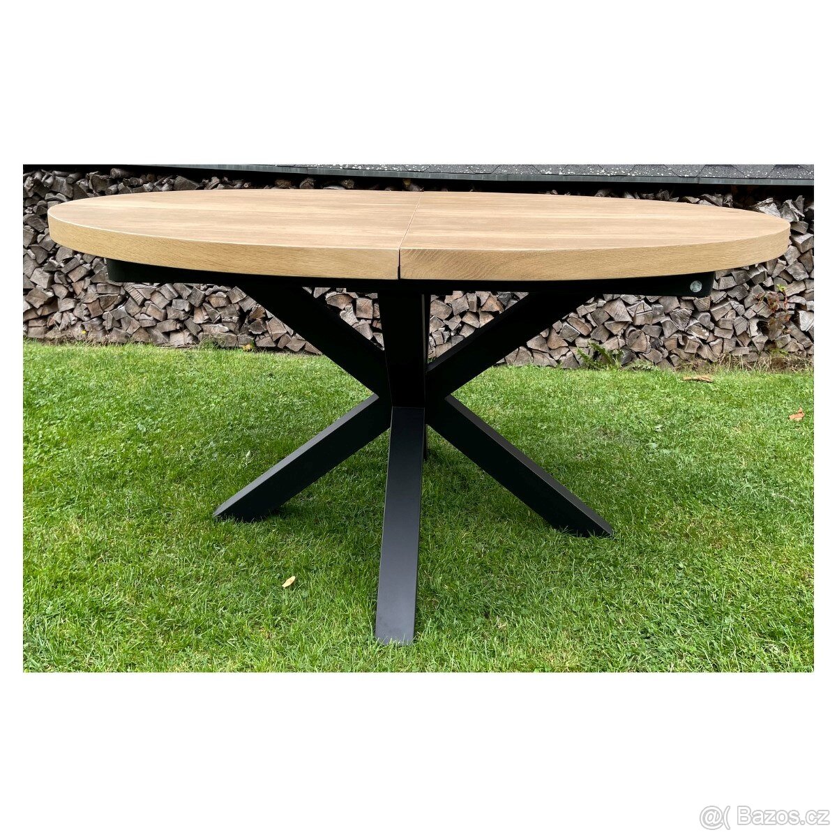 Masivní oválný jídelní stůl - Metalox 150 cm