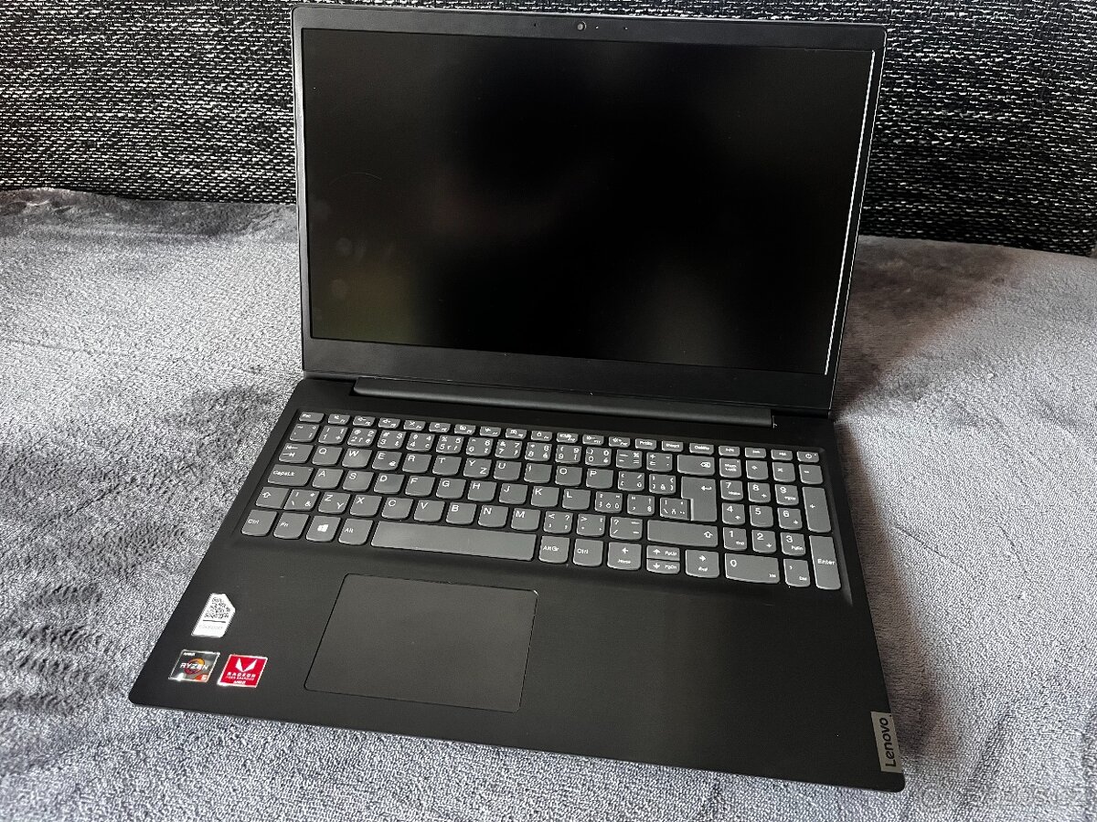 Lenovo IdeaPad S145 – Ryzen 5 3500U / 12 GB RAM