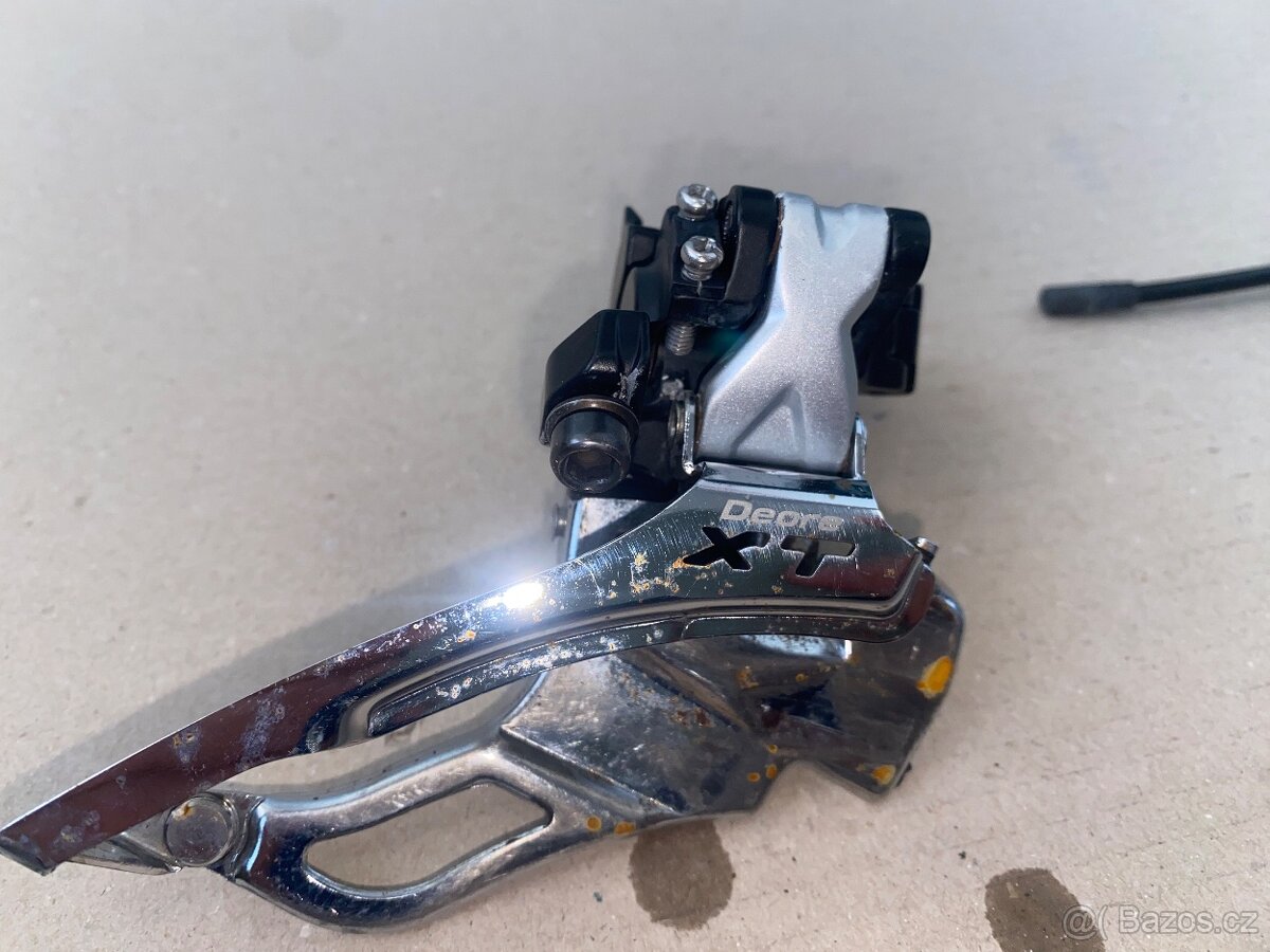 Přesmykač Shimano Xt