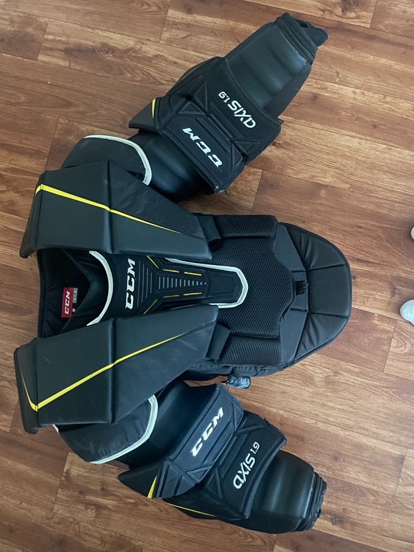 Gólmanská vesta CCM axis 1,9 int L