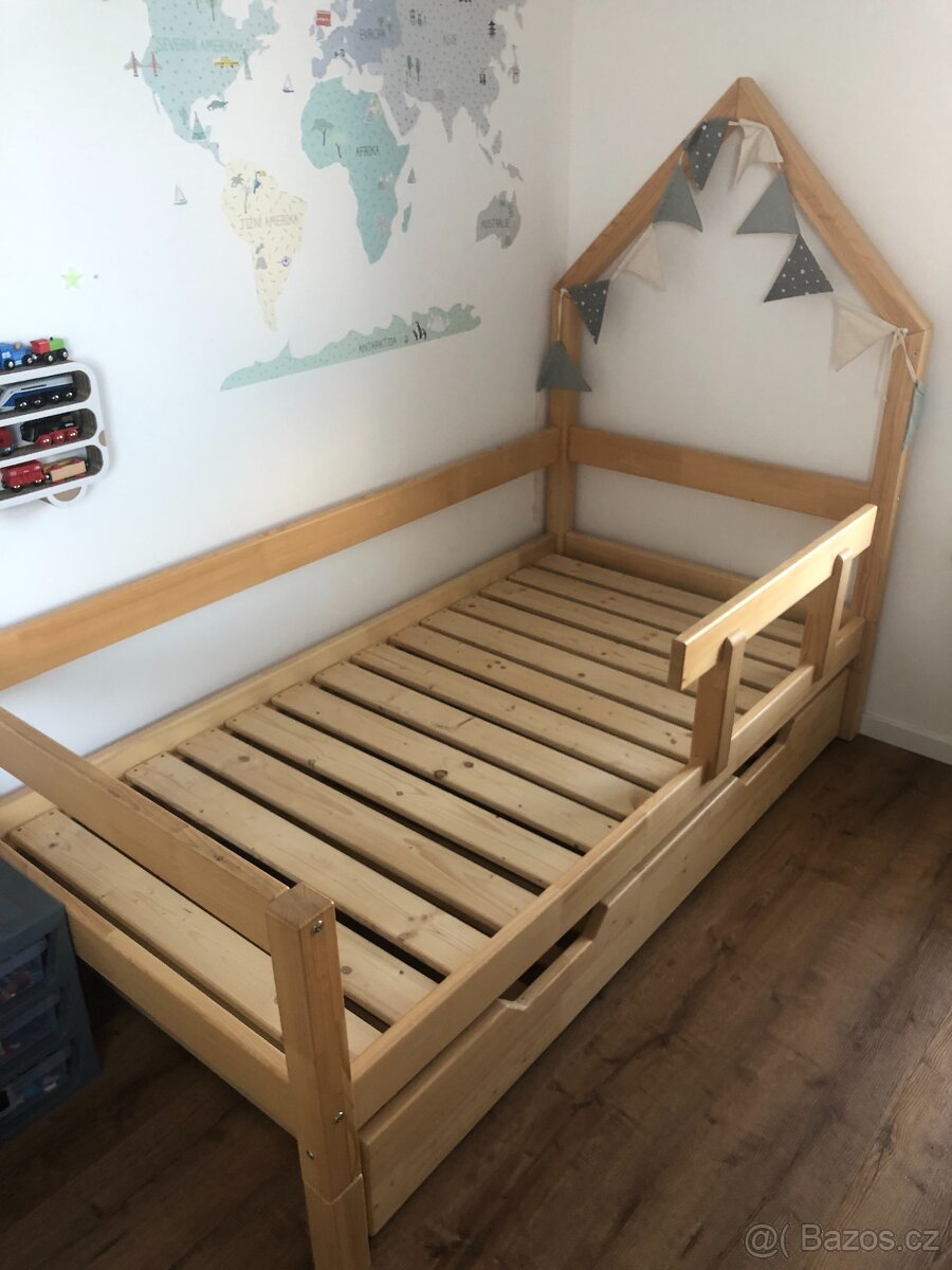 Dětská postel s přistýlkou