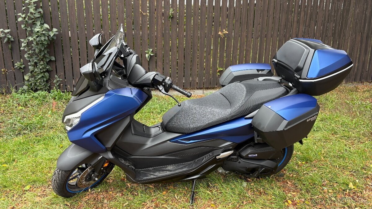 Honda Forza 125 modrá Pacific