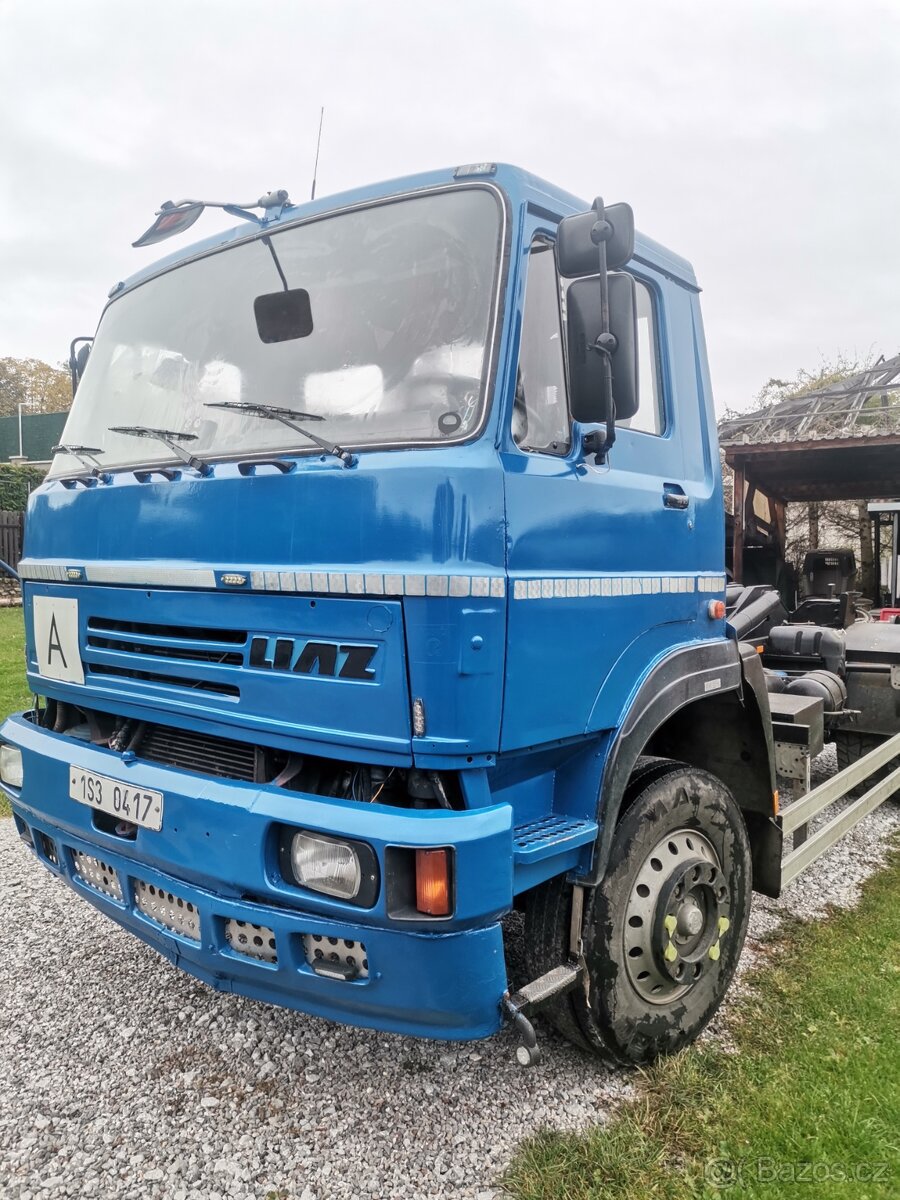 Liaz 300 nosič kontejnerů