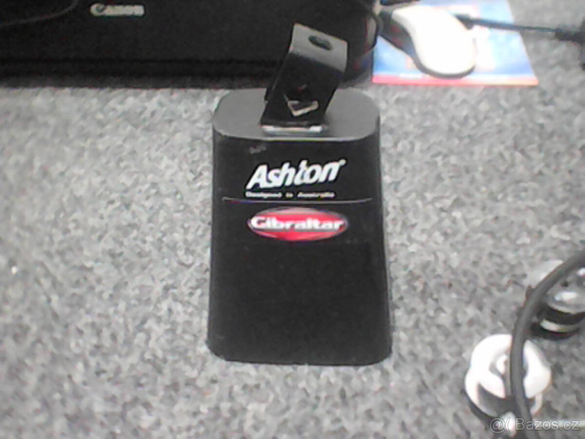 prislusenstvi+ucebnice hry na bubny