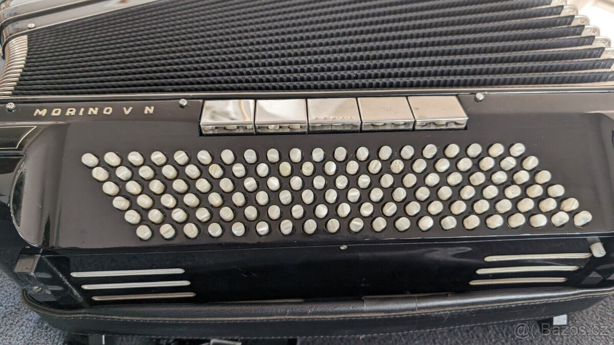 Akordeon Hohner Morino V N ve Frankfurtu nad Mohanem
