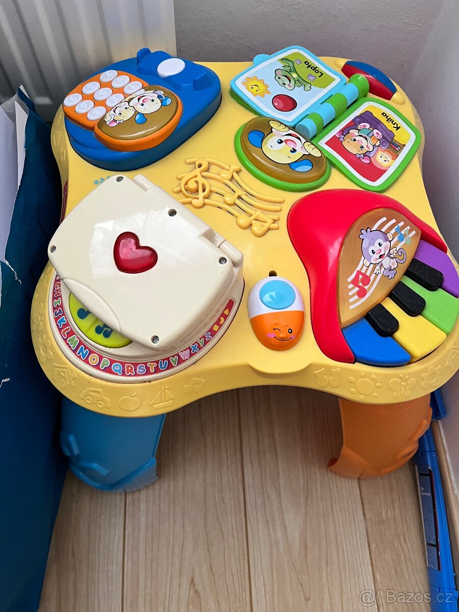 Hraci stolecek Fisher Price SK