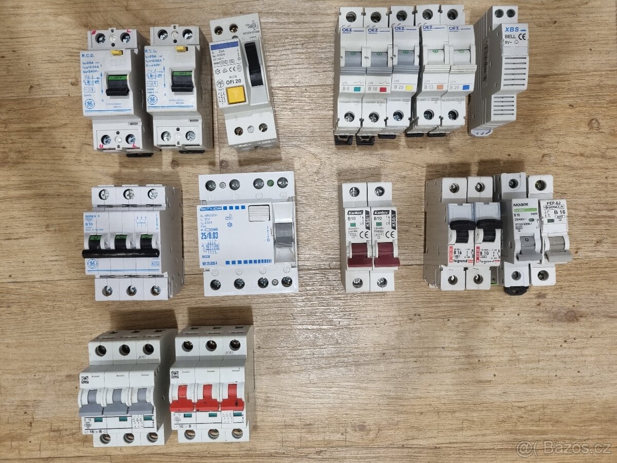 Jističe/chrániče mix