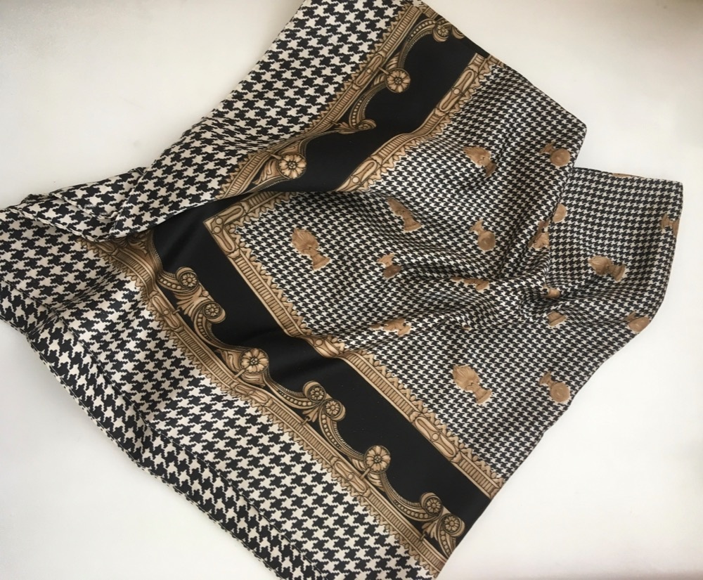 Nový velký elegantní šátek 90 x 90cm