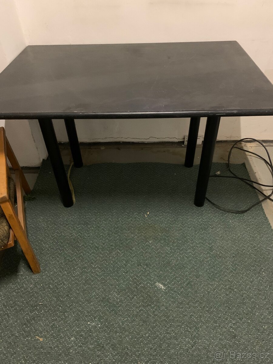 Jidelni stul 120x80x75 cerny 3 kusy