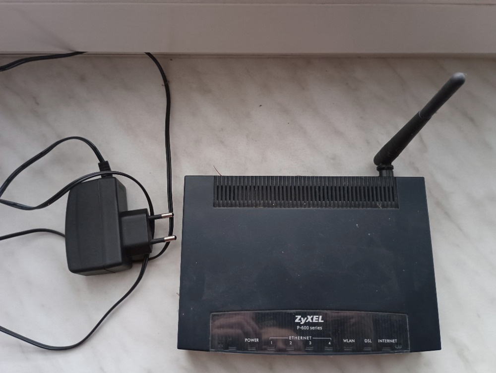 Modem a Wi-Fi Router Zyxel P-660HW-T3 v2