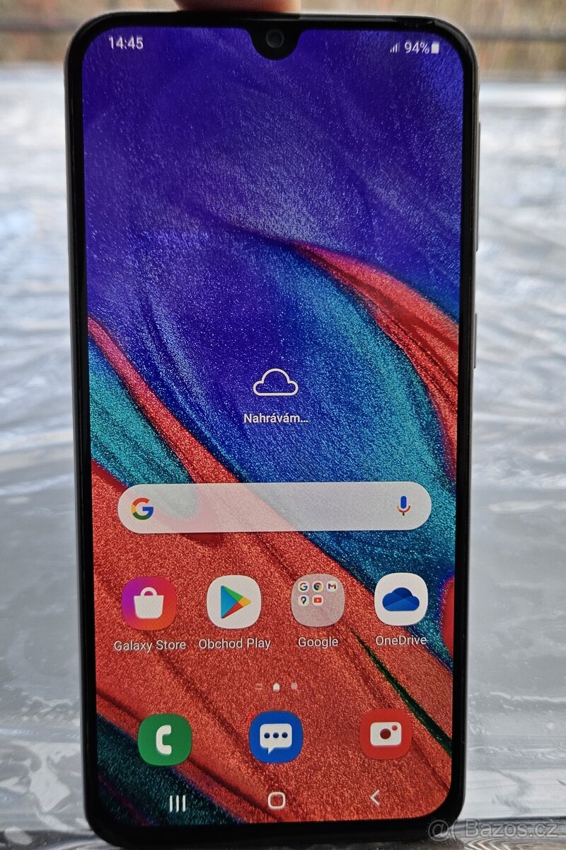 Mobilní telefon Samsung A40 / 4GB RAM / DualSim / 64GB /