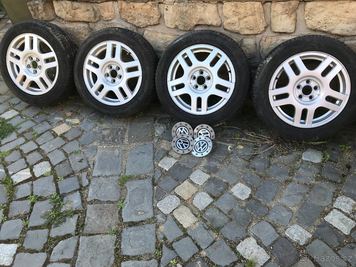 Litá kola 16´ používaná na Golf 4 IV, označení VW 6.50Jx16H2