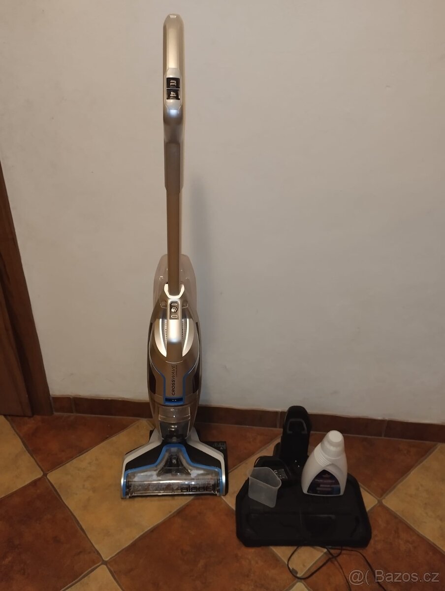 Mokro suchý vysavač Bissell