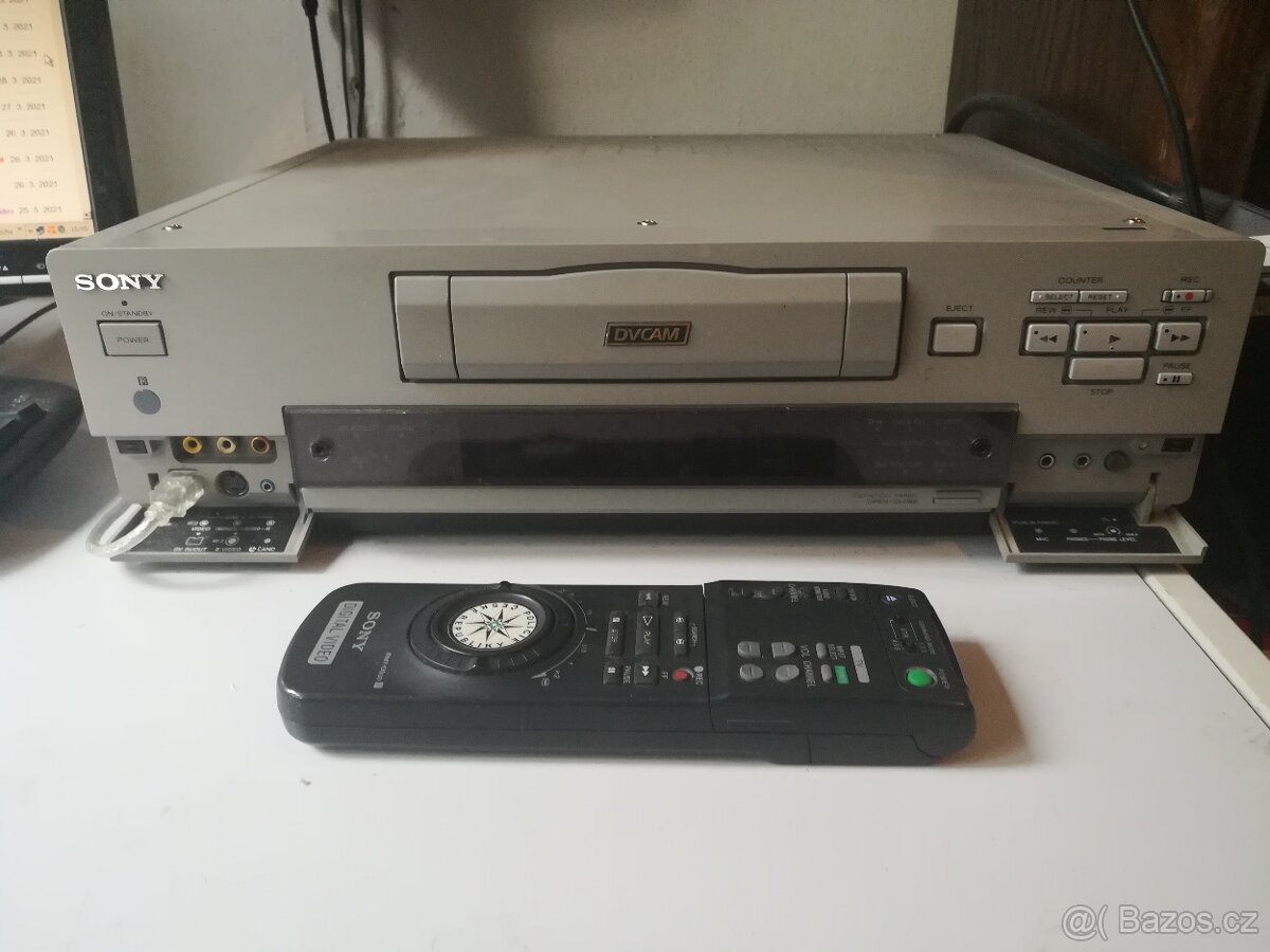 Prodám Digital videocassette recorder Sony