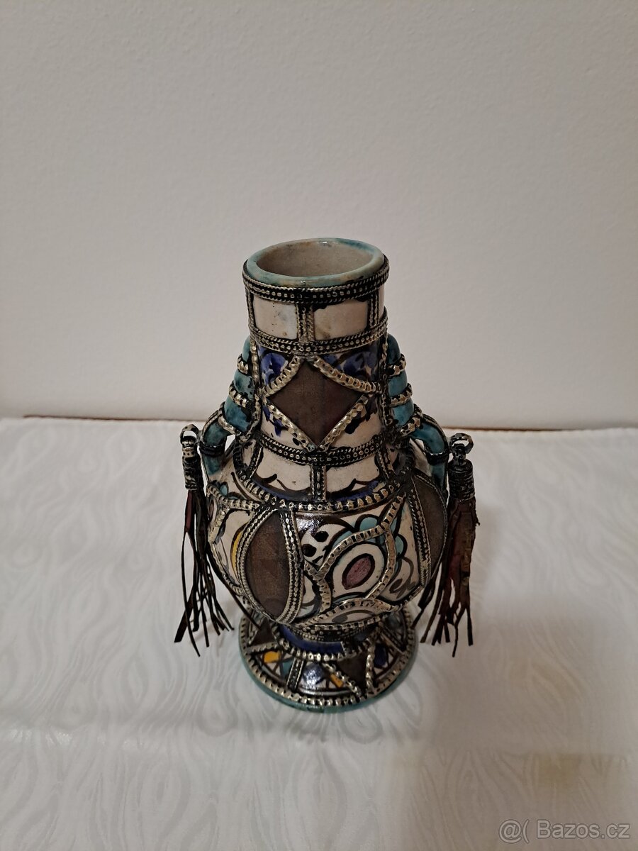 VÁZA - VHODNÝ DOPLNĚK DO BYTU I NA CHALUPU