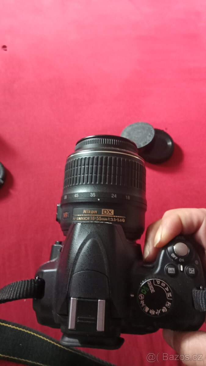 Nikon D3000