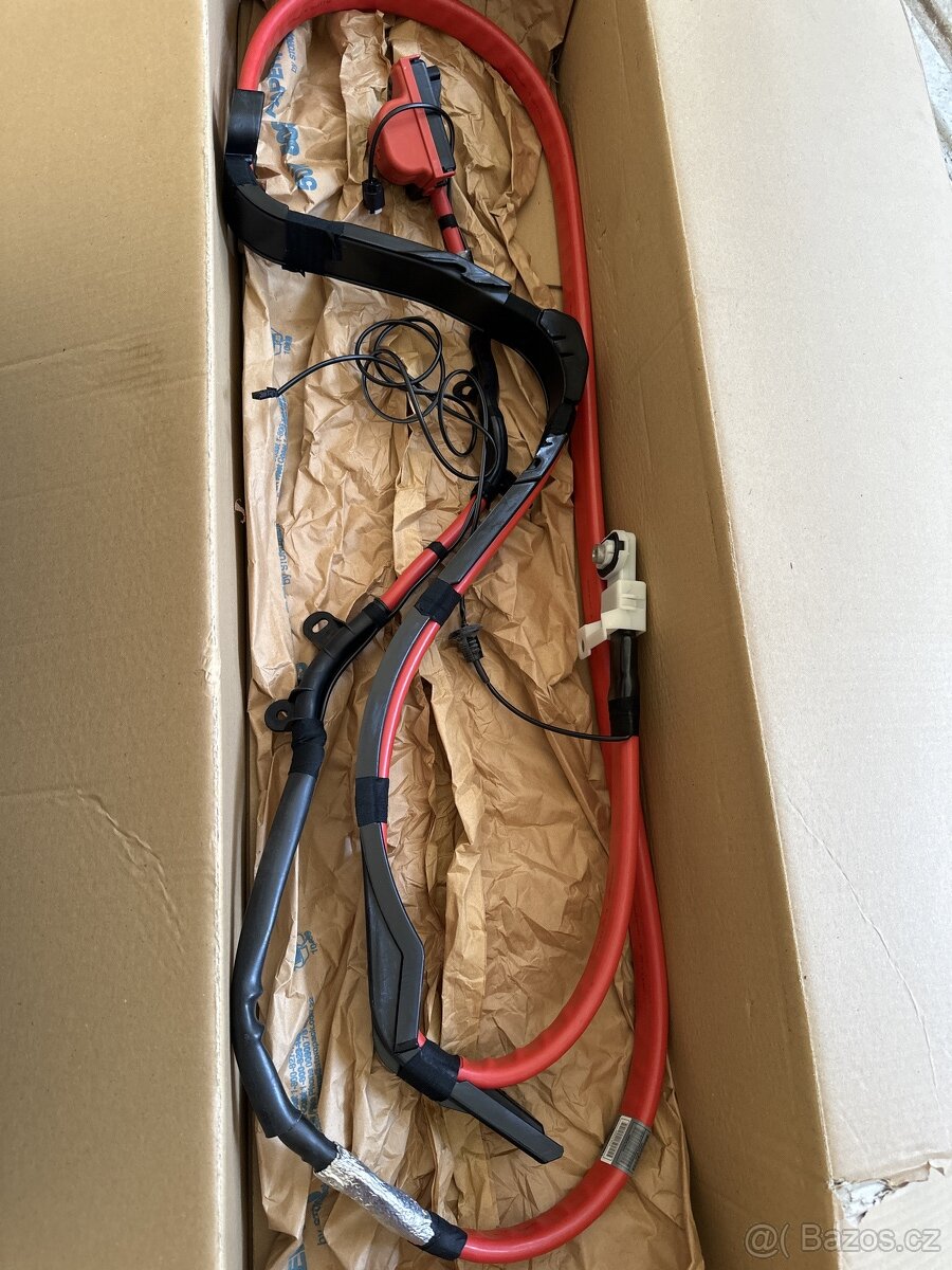 Plusový kabel akumulátoru BMW e60,e61 61126927703