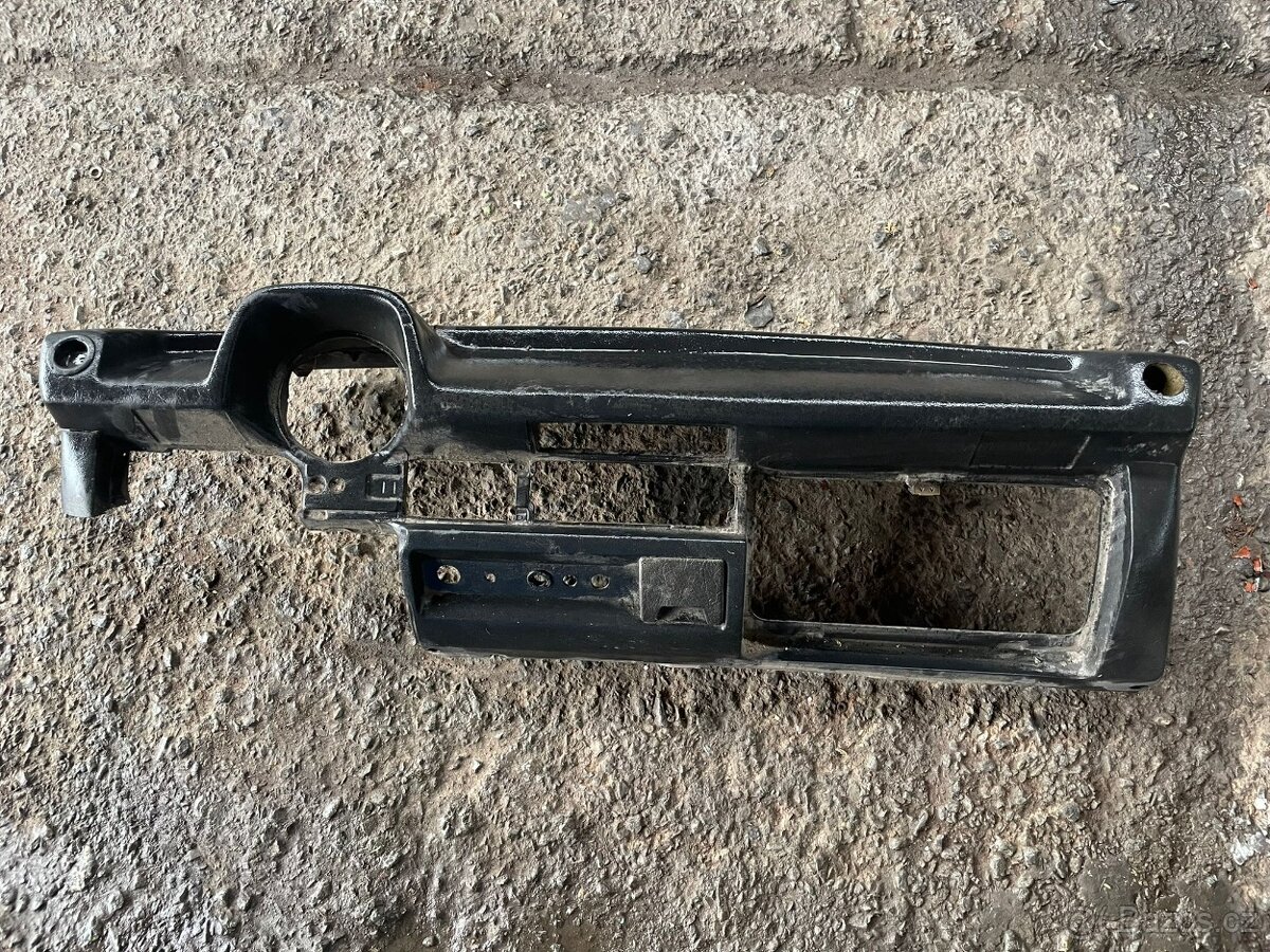 Palubovka VW Brouk 1303