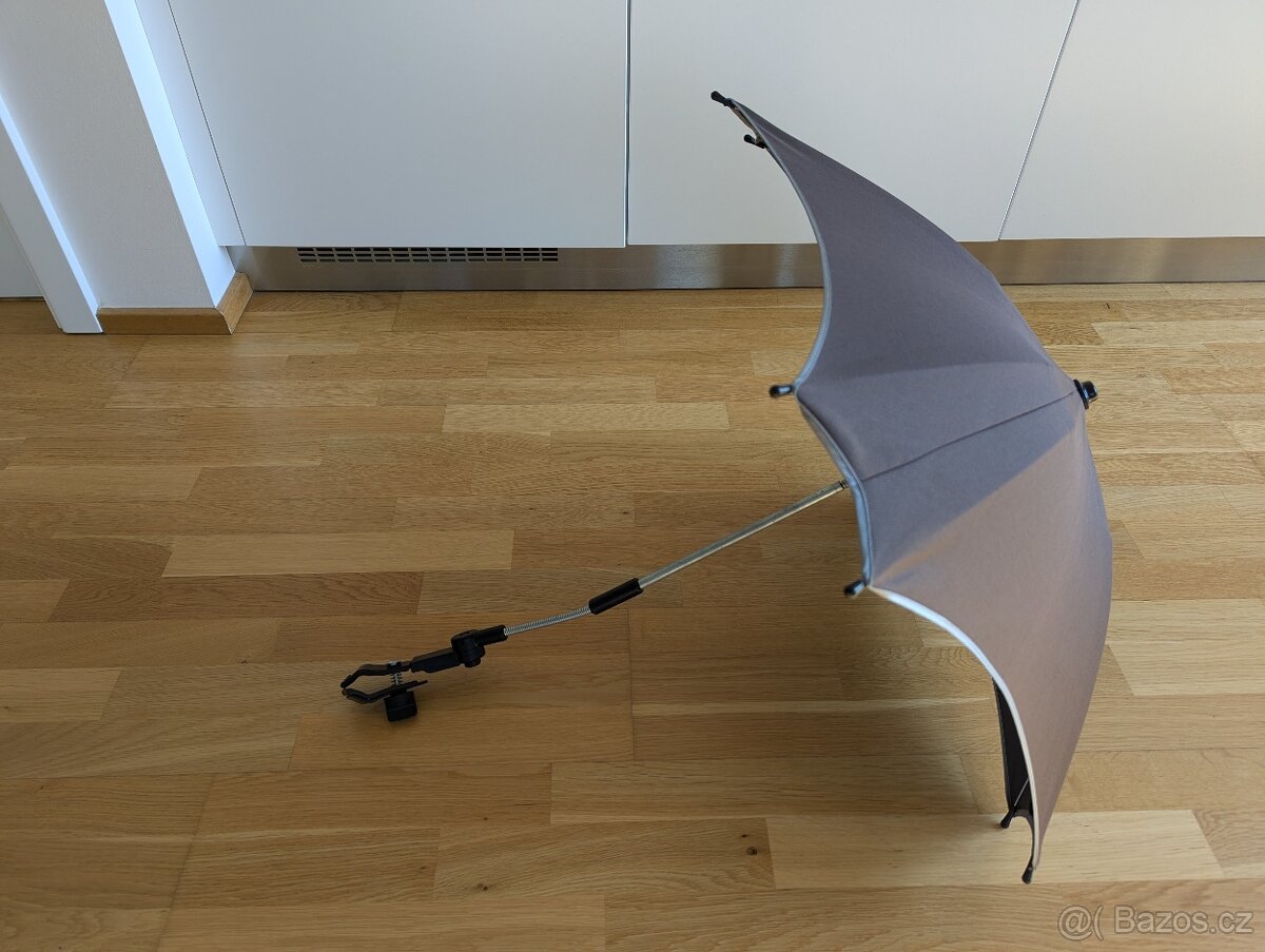 Univerzální slunečník ke kočárku