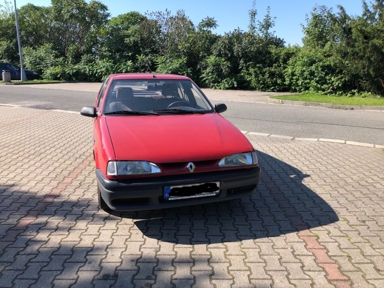 Renault 19