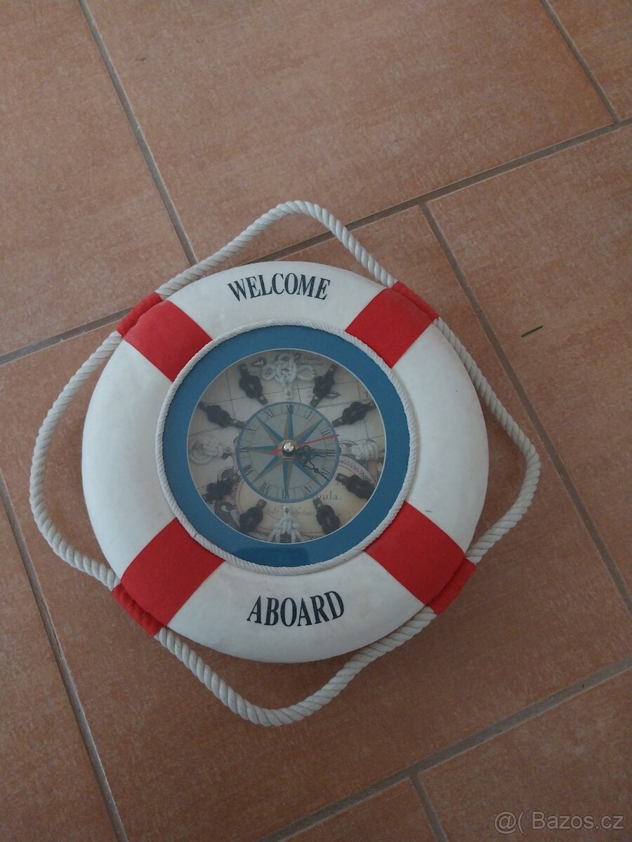 Krásné námřnické nástěnné hodiny na baterky