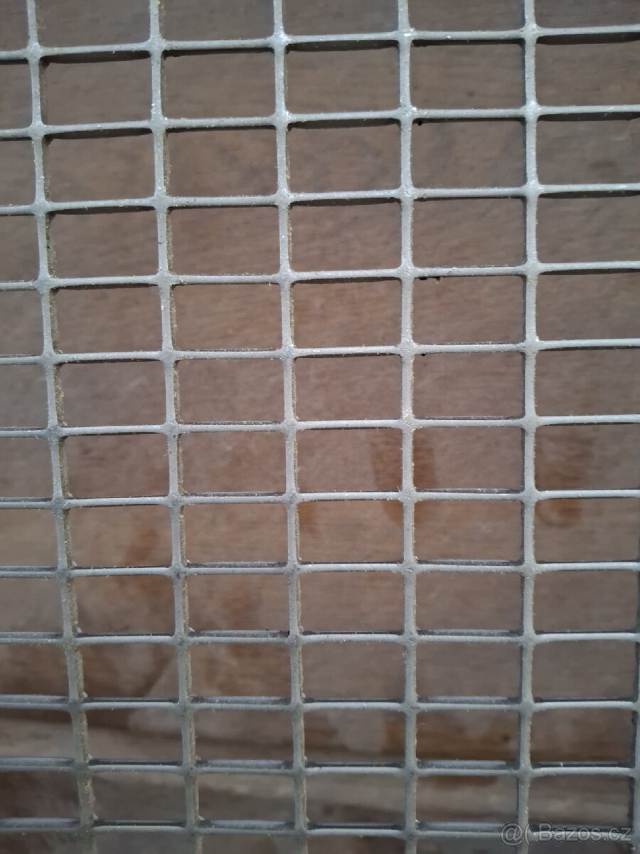 Sítě, pletivo,