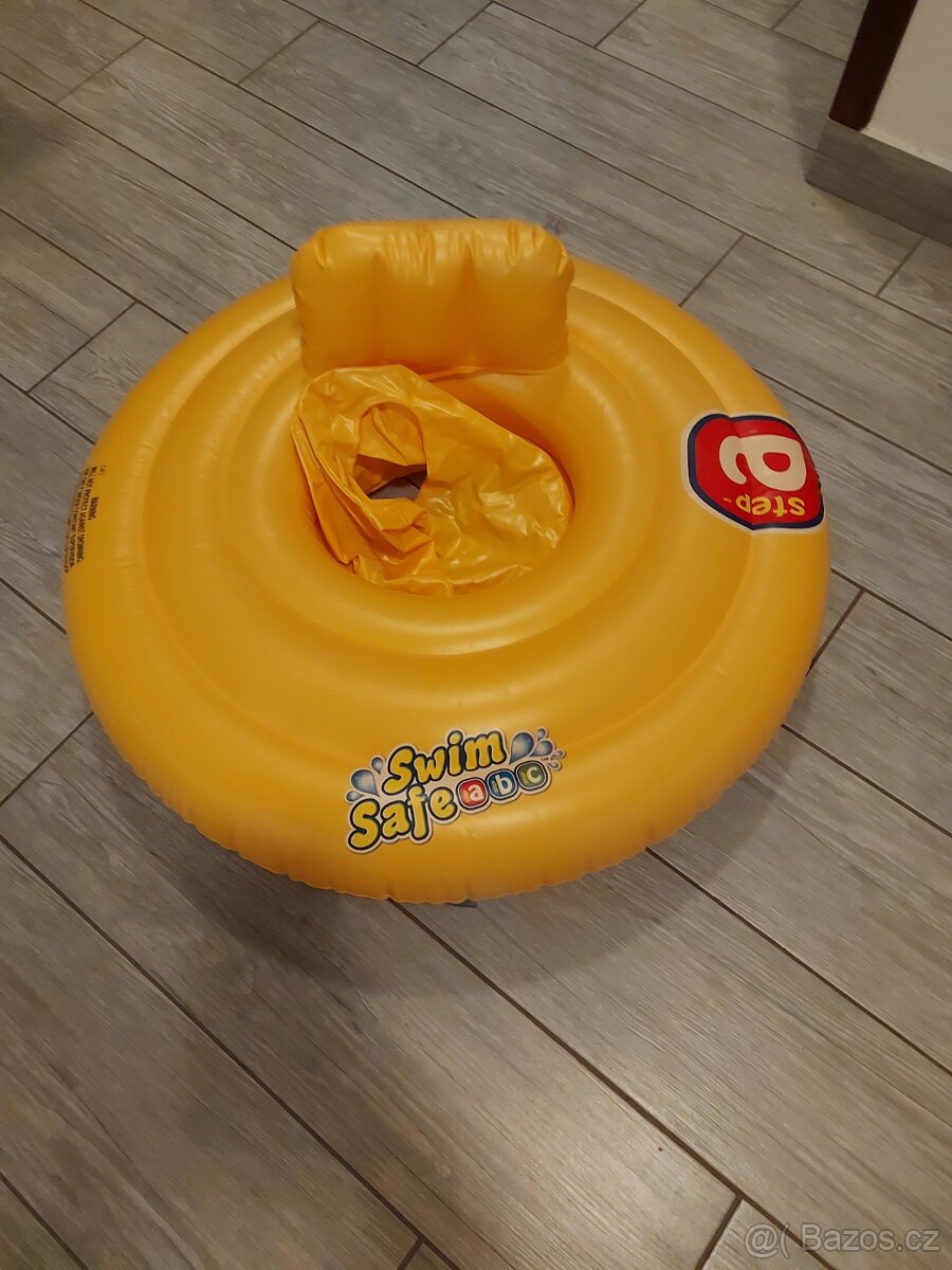 Dětský nafukovací kruh se sedátkem