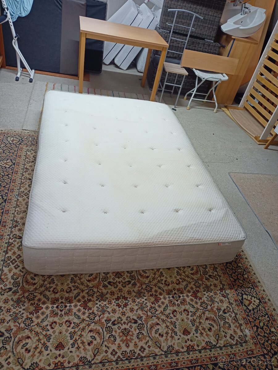 Prodám velmi kvalitní sendvičovou matraci IKEA HESSENG 140 x