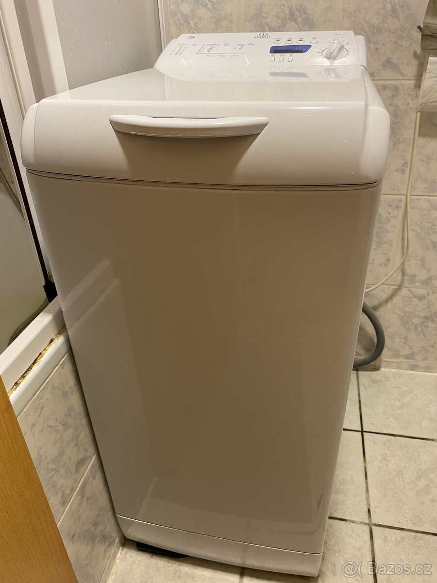Pračka s horním plněním Indesit WITE 122