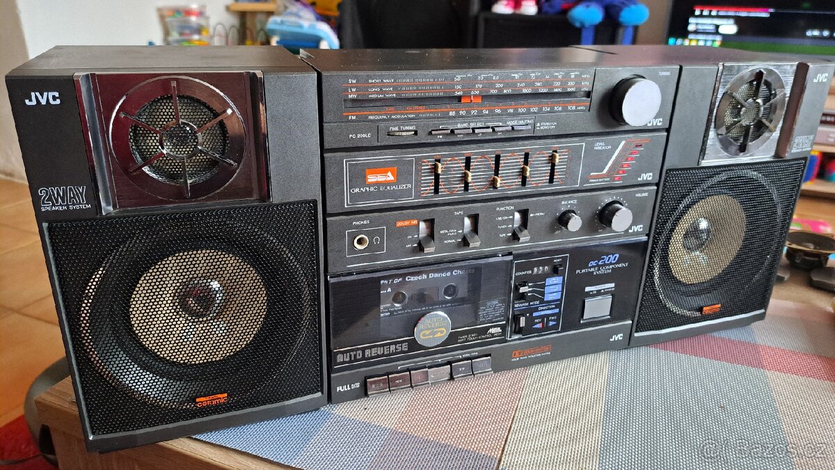 Radiomagnetofon JVC PC-200LD