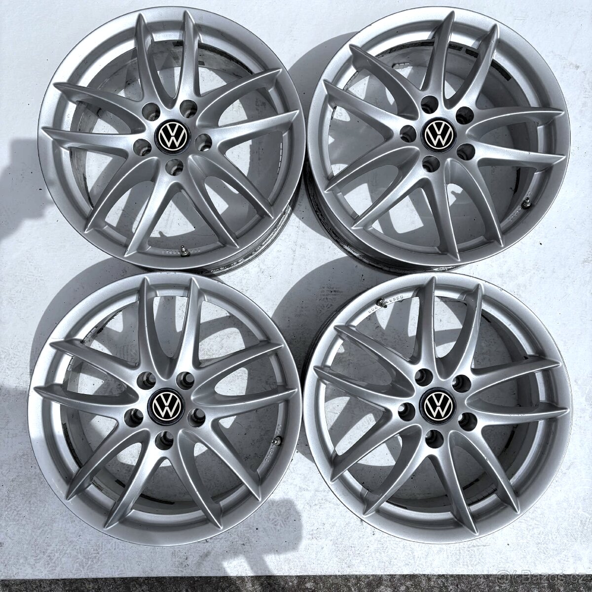 ALU VW T-ROC GOLF CADDY TOURAN PASSAT TIGUAN 17"