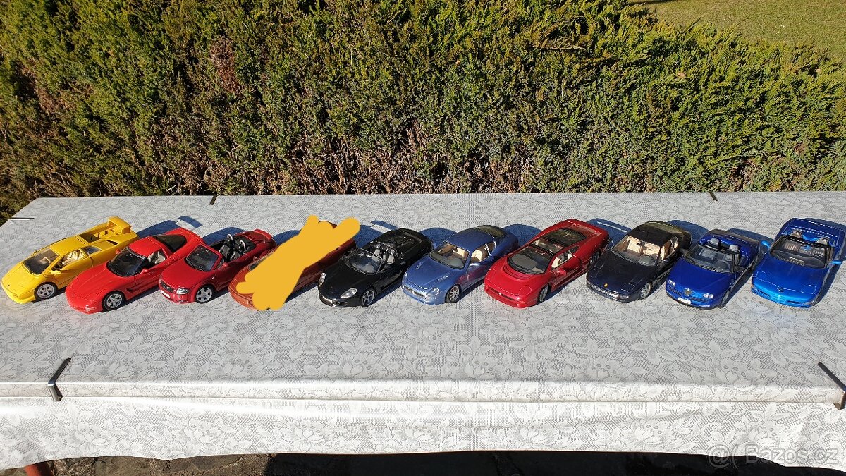 Modely aut 1:18