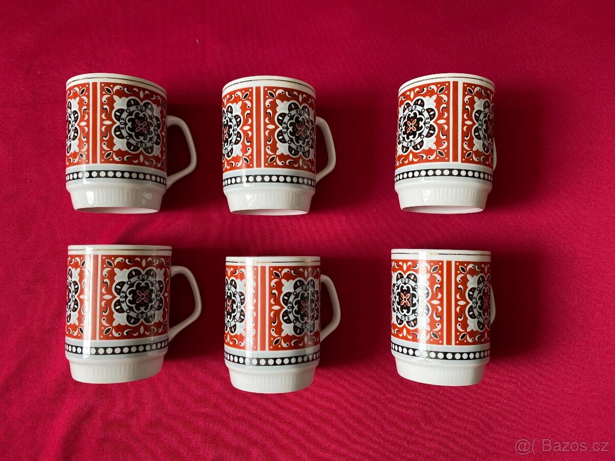 hrneček retro hrneček starý hrneček červený mandala