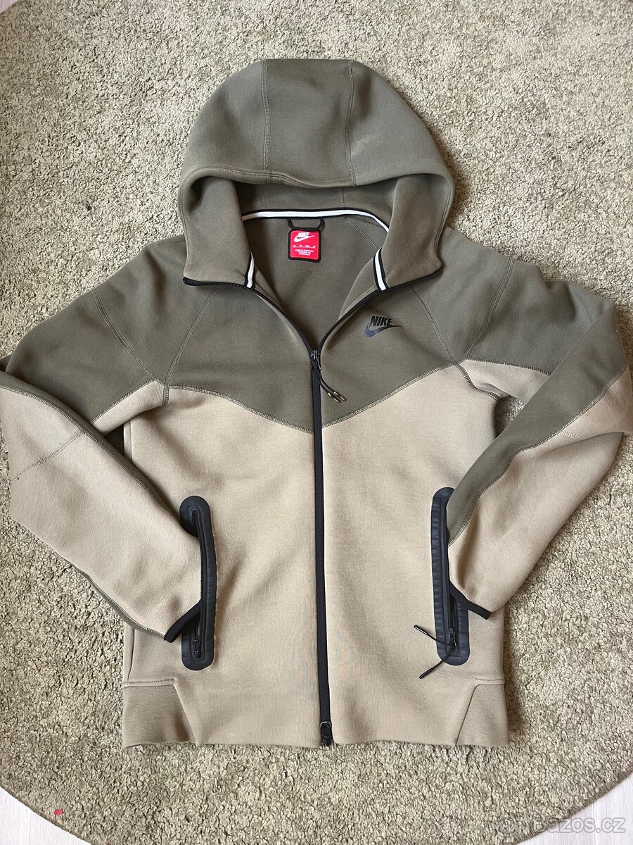 Nike tech fleece