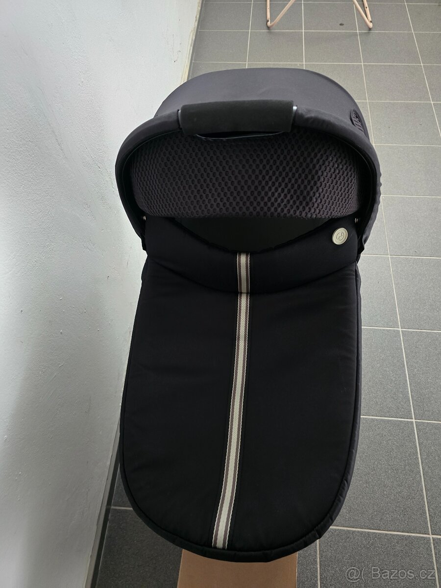 Korbička Cybex Avi Spin
