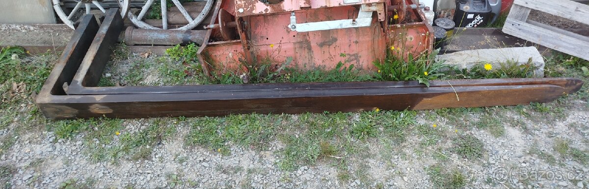 Paletizačni vidle 2,4m