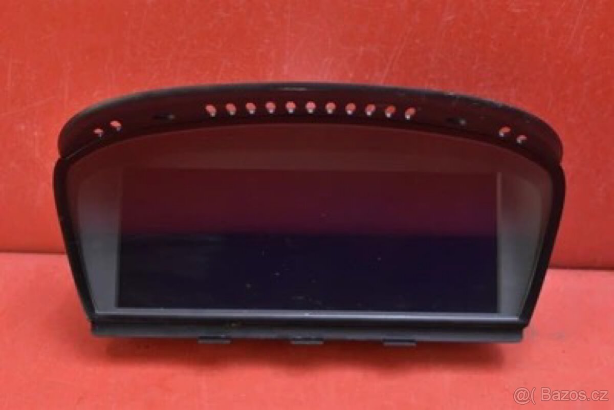 Velky display pro bmw e61