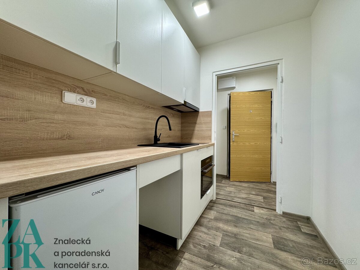Pronájem bytu 1+kk 28 m², Hodonín, po rekonstrukci