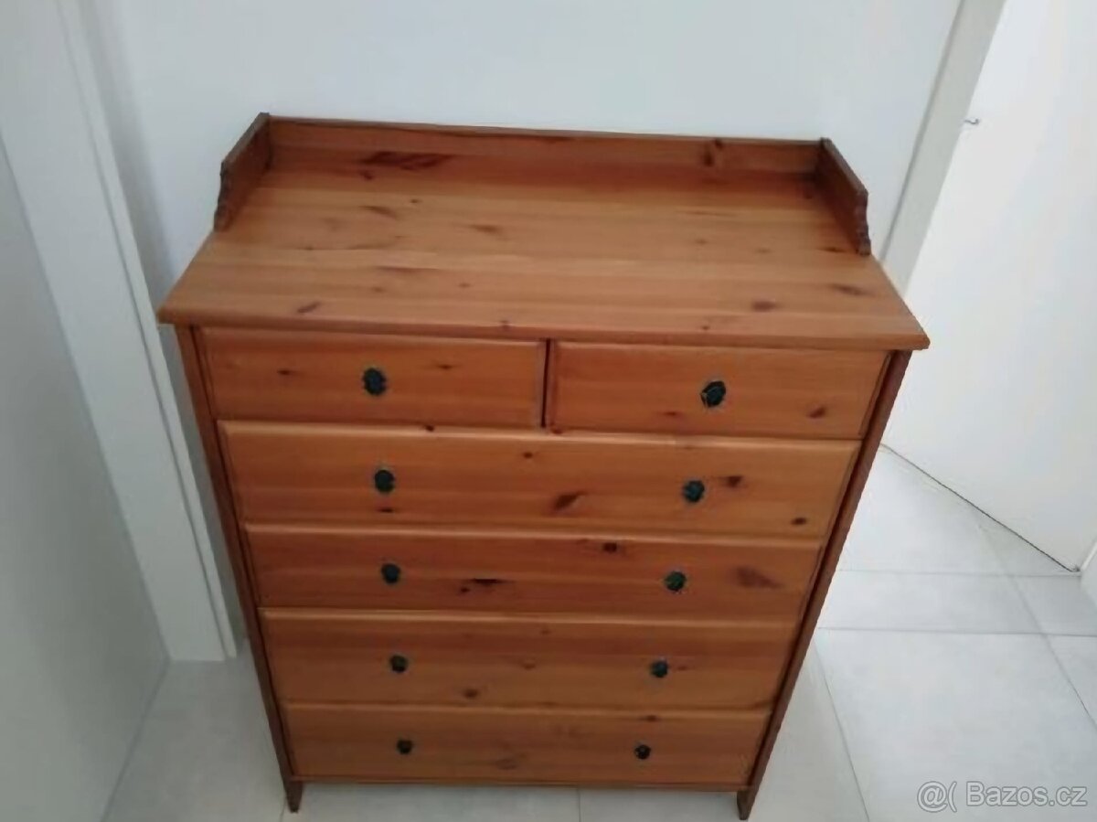 Nábytek Leksvik - skříně ,komody atd