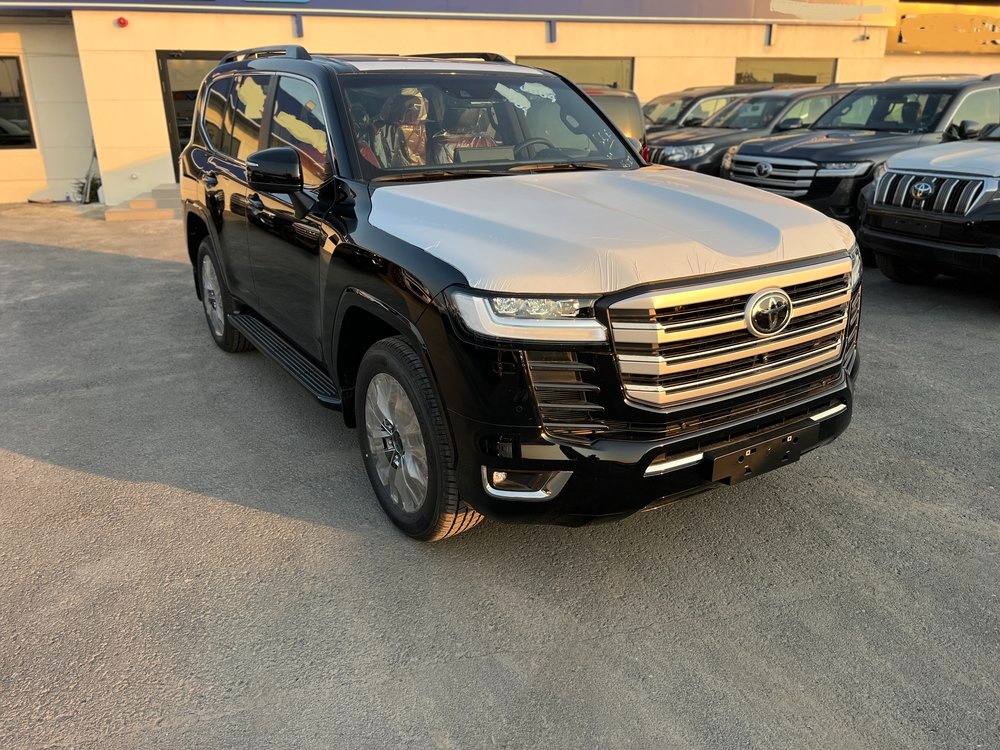 Toyota Land Cruiser 300 VXR, 3,5l twin turbo, EU specifikace