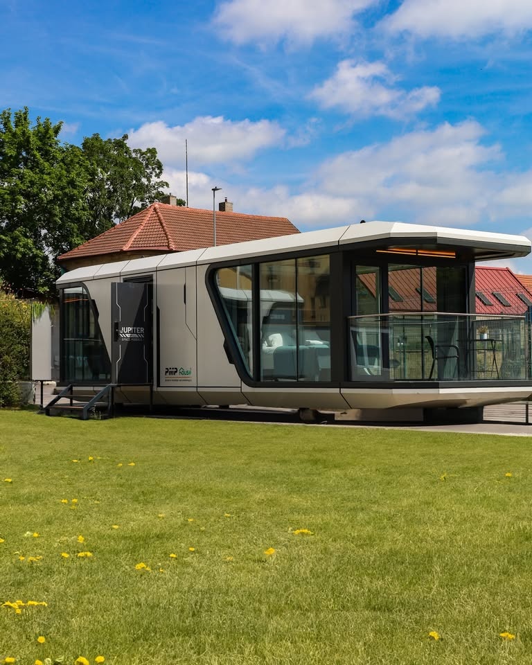 Vesmírný modul Jupiter- Akce ihned k odběru