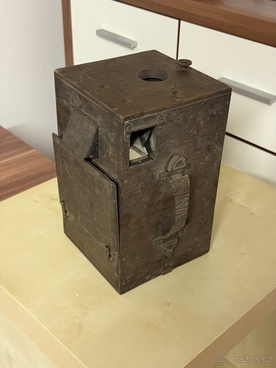 Vzácný historický fotoaparát - Dr. Krügener (nálezový stav)