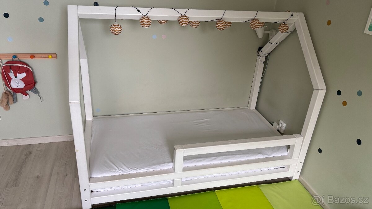 Dětská domečková postel od BENLEMI
