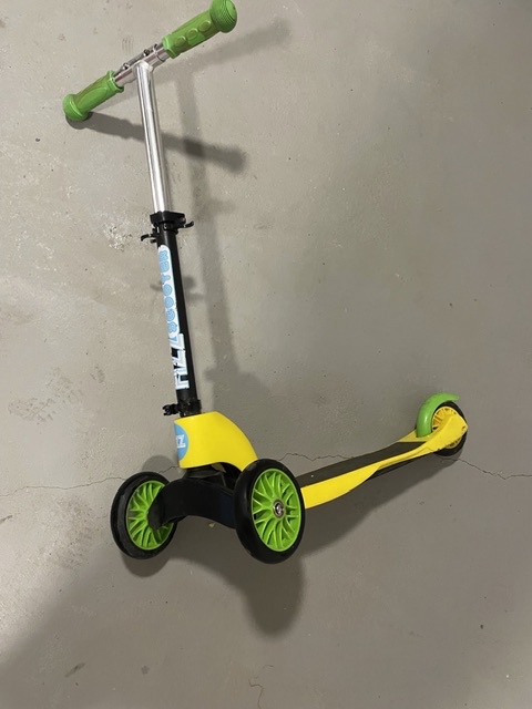 Dětská koloběžka za 250kč