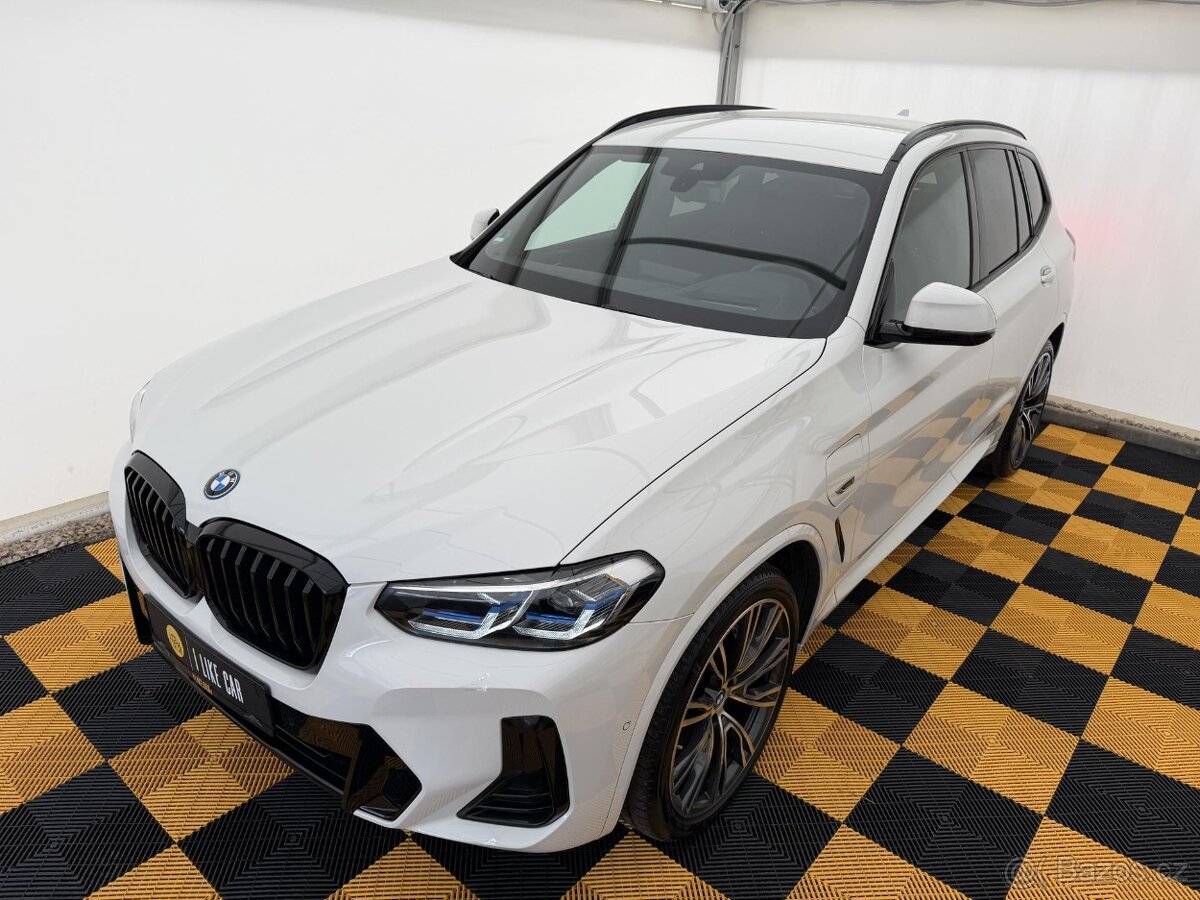 BMW X3, 30e 4x4 1-MAJ DPH M-Paket